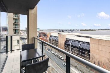 هتل Oaks Adelaide Horizons Suites