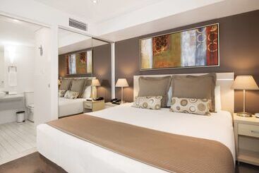 هتل Oaks Adelaide Horizons Suites