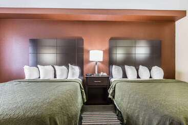 هتل Quality Inn Mount Vernon, Il
