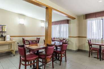 هتل Quality Inn Mount Vernon, Il