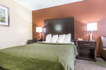 هتل Quality Inn Mount Vernon, Il