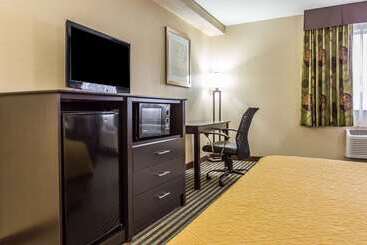 هتل Quality Inn Mount Vernon, Il