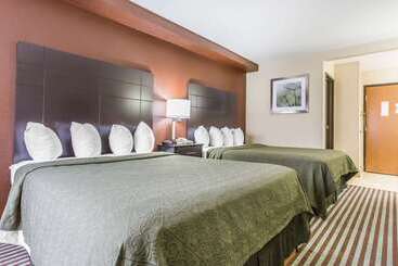 هتل Quality Inn Mount Vernon, Il