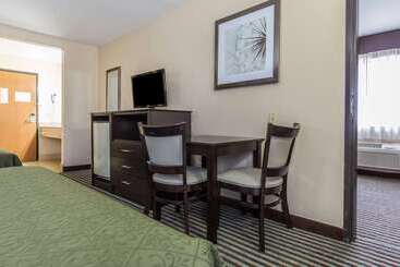 هتل Quality Inn Mount Vernon, Il
