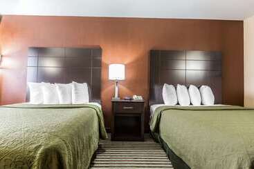 هتل Quality Inn Mount Vernon, Il