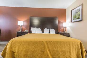 هتل Quality Inn Mount Vernon, Il