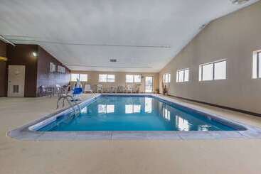 هتل Quality Inn Mount Vernon, Il