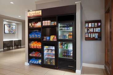 هتل Residence Inn By Marriott Newark Silicon Valley