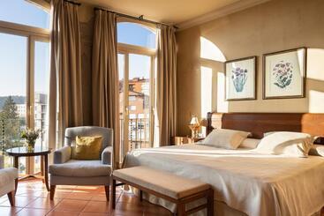 Bremon Boutique Hotel By Duquessa Hotel Collection - Cardona