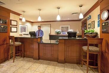 هتل Sonesta Es Suites San Diego  Sorrento Mesa