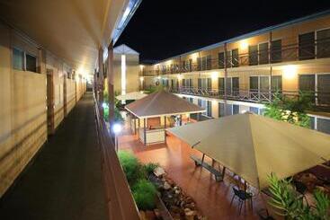 هتل Stay At Alice Springs