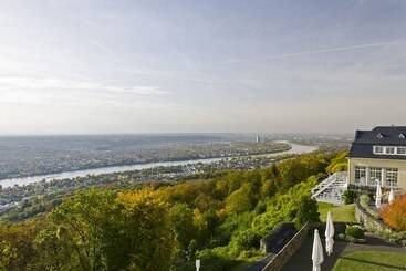 Steigenberger Icon Grandhotel & Spa Petersberg