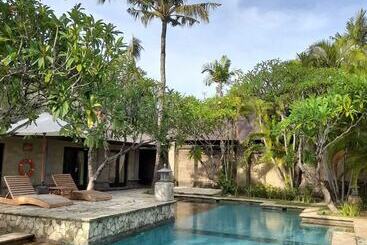 هتل The Royal Beach Seminyak Bali