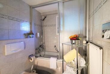 酒店 Walliserhof Leukerbad Therme