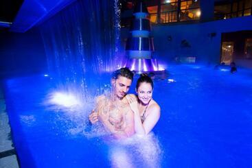 酒店 Walliserhof Leukerbad Therme