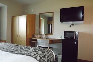 Microtel Inn And Suites   Ames