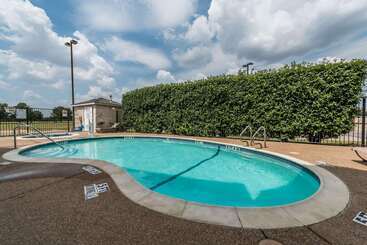 Microtel Inn & Suites By Wyndham Ft. Worth North/at Fossil