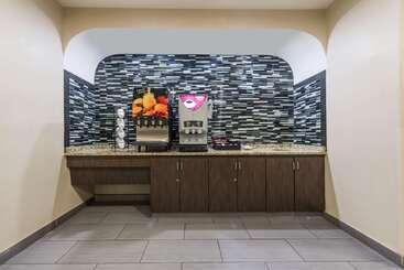 Microtel Inn & Suites By Wyndham Ft. Worth North/at Fossil