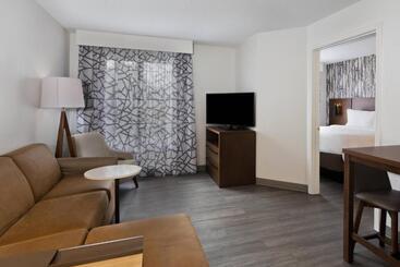 هتل آپارتمان Residence Inn Columbus