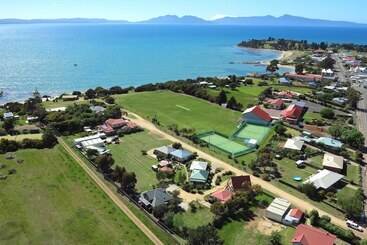 هتل Swansea Cottages & Lodge Suites