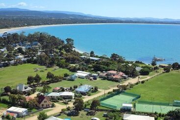 هتل Swansea Cottages & Lodge Suites