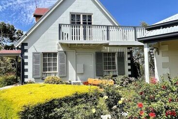 هتل Swansea Cottages & Lodge Suites