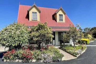 هتل Swansea Cottages & Lodge Suites