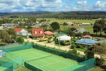 هتل Swansea Cottages & Lodge Suites