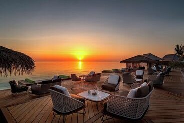 هتل Waldorf Astoria Maldives Ithaafushi