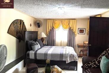Oasis Living Getaway In Mandeville, Manchester - Mandeville