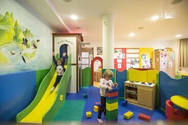 酒店 Post Alpina   Family Mountain Chalets