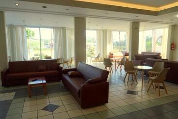 Bayside Hotel Katsaras