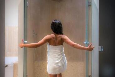 Cortona Resort & Spa