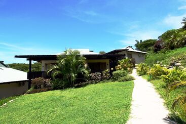 هتل Anchorage Beach Resort