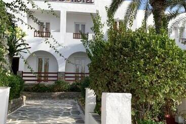 فندق Asterias