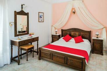 هتل Astir Thira