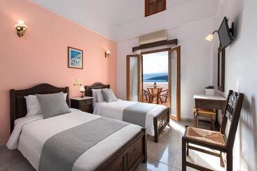 هتل Astir Thira