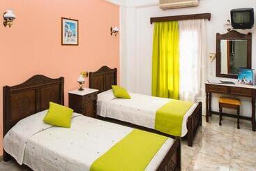 هتل Astir Thira