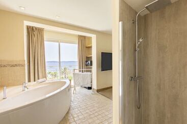هتل Best Western Premier Montfleuri