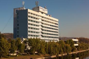 Continental Forum Oradea - אורדאה