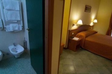 هتل Degli Amici