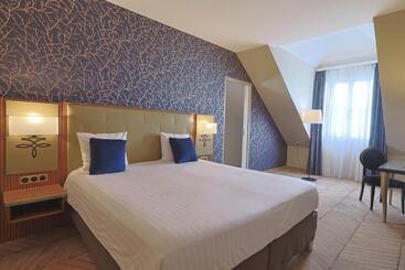 Dream Castle Hotel Marne La Vallee - Disneyland Paris