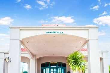 هتل Garden Villa