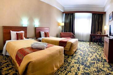 هتل Grand Continental Kuching