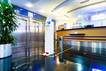 هتل Holiday Inn Express Arras, An Ihg