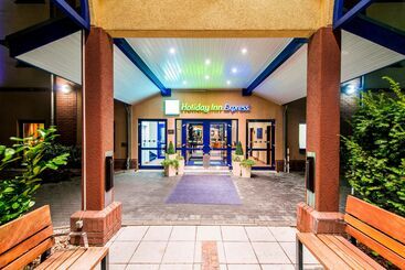 هتل Holiday Inn Express Cologne Troisdorf