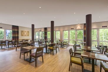 هتل Holiday Inn Express Cologne Troisdorf, An Ihg