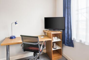 هتل Holiday Inn Express Cologne Troisdorf, An Ihg