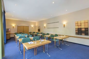 هتل Holiday Inn Express Cologne Troisdorf, An Ihg
