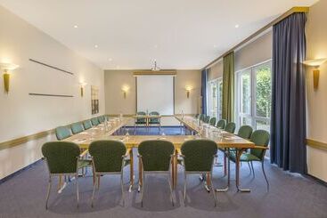 هتل Holiday Inn Express Cologne Troisdorf, An Ihg